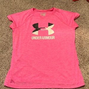 NWOT Under Armour heatgear top - Size youth XL